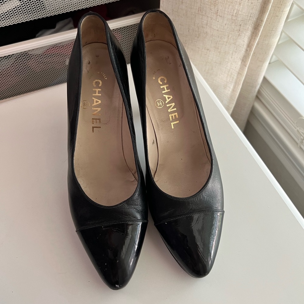 Chanel High heels platform pumps. Leather